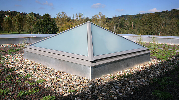 Düz çatı penceresi alüminyum çerçeveli piramit / kırma çatı şeklinde